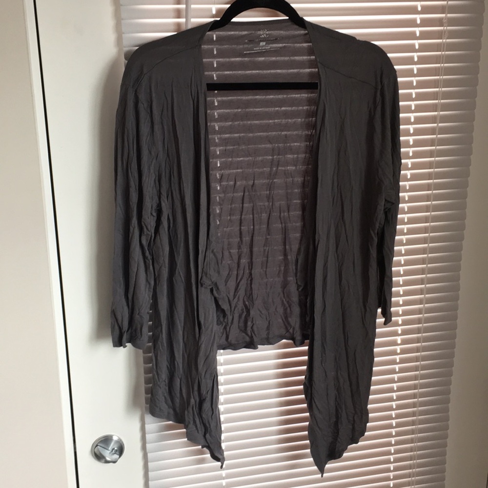 NWOT - gray light sweater New York & Company